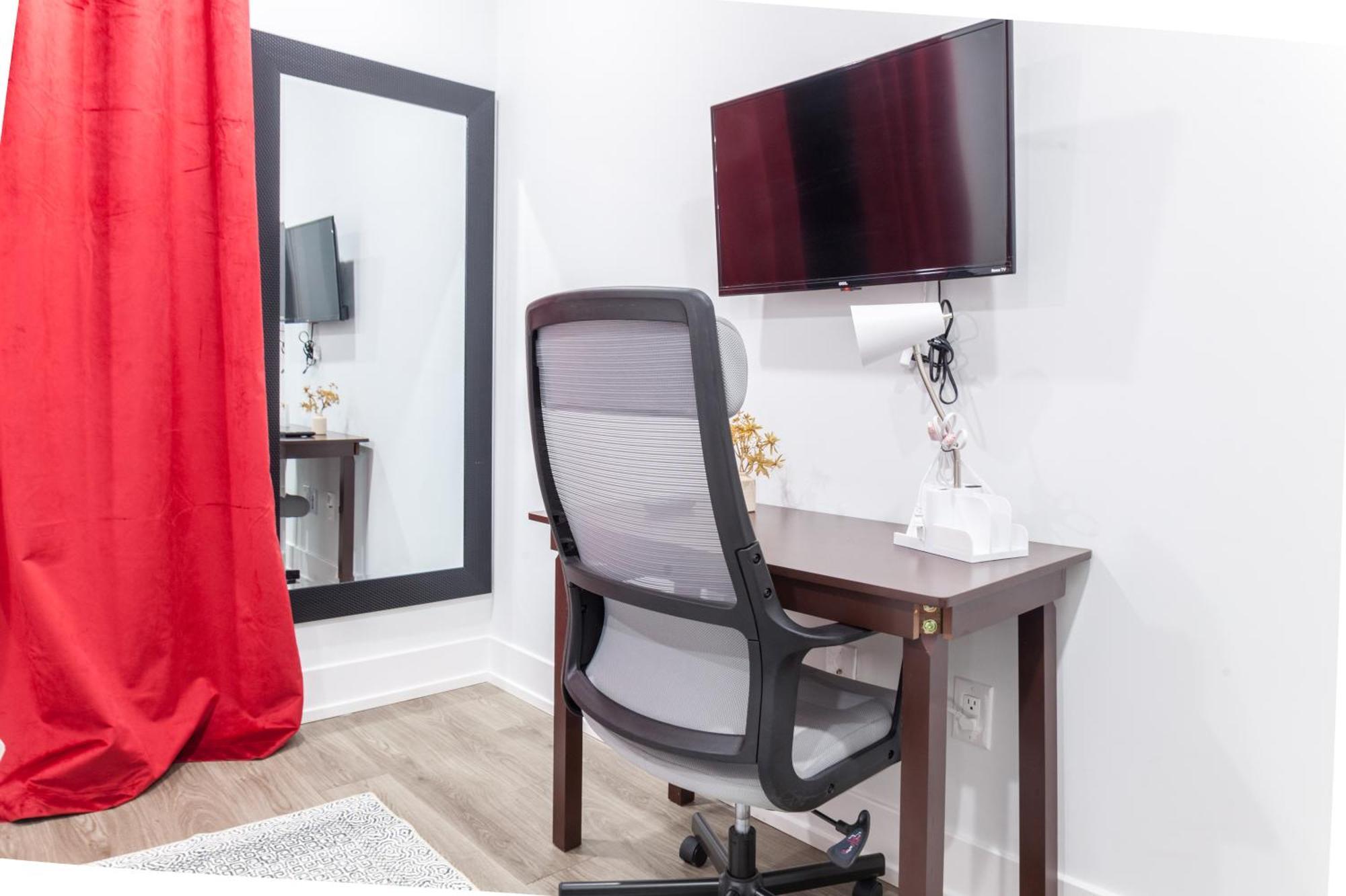 Philly Explorer's Haven 2br2bawdwi-fi *